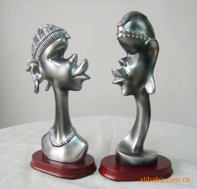 树脂抽象艺术摆饰 融合艺术与家居的美学之作